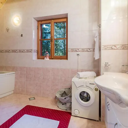 בית נופש Stunning In With Sauna *